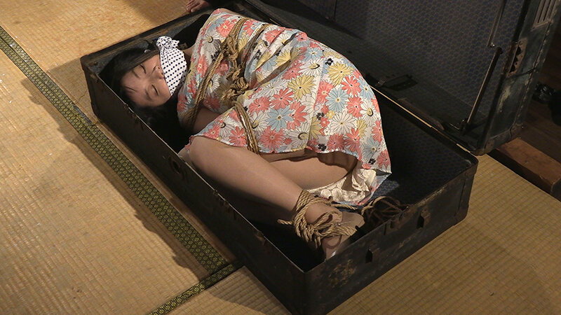むっちりした美女を縛って縛って縛って鼻フックｗｗｗ　縄の淫花 みひな