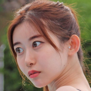 黒川すみれ