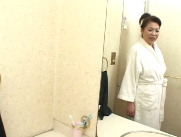 今まで何人の男性達に抱かれてきたのか・・・すけべな熟女達ですｗｗｗ