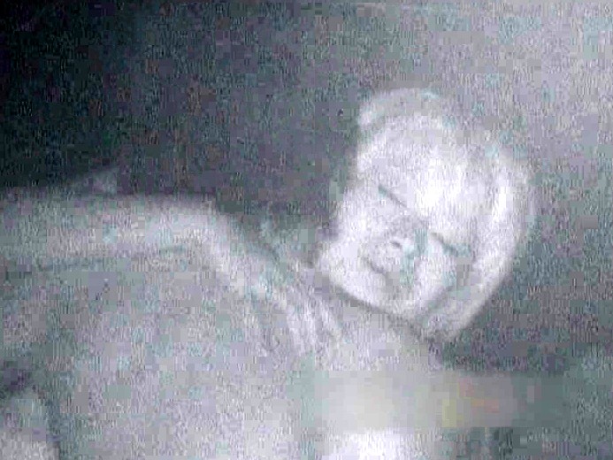 誰にも見られていないと思ってカーセックスをしているカップルをご覧下さいｗｗｗ