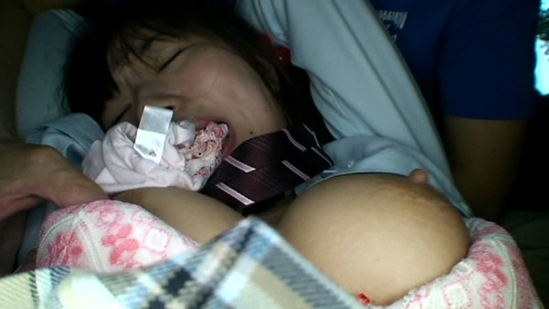 これはヤバい！レ●プされている女性が撮影されている！！