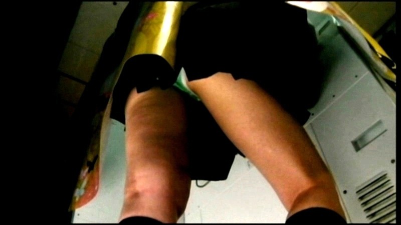 女性のパンティが見えてしまってラッキーすぎる瞬間ですｗｗｗ