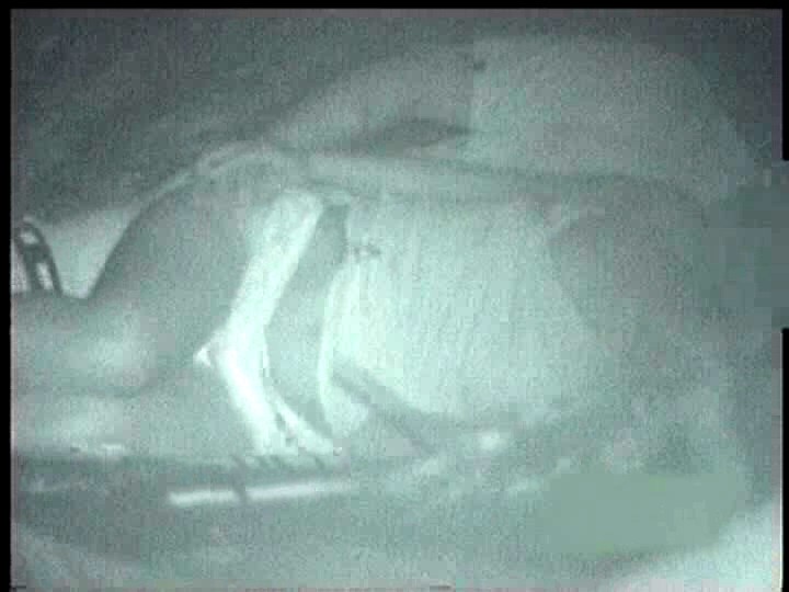 車内で脱衣、口淫、乳揉など不順異性交遊をしているところをご覧下さいｗｗｗ