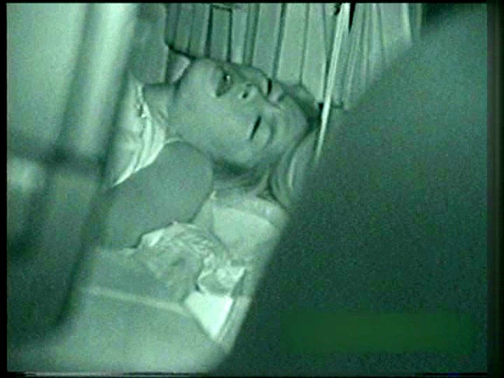 車内で脱衣、口淫、乳揉など不順異性交遊をしているところをご覧下さいｗｗｗ